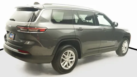 More photos of 2023 Jeep Grand Cherokee L Laredo at Auto City, CA