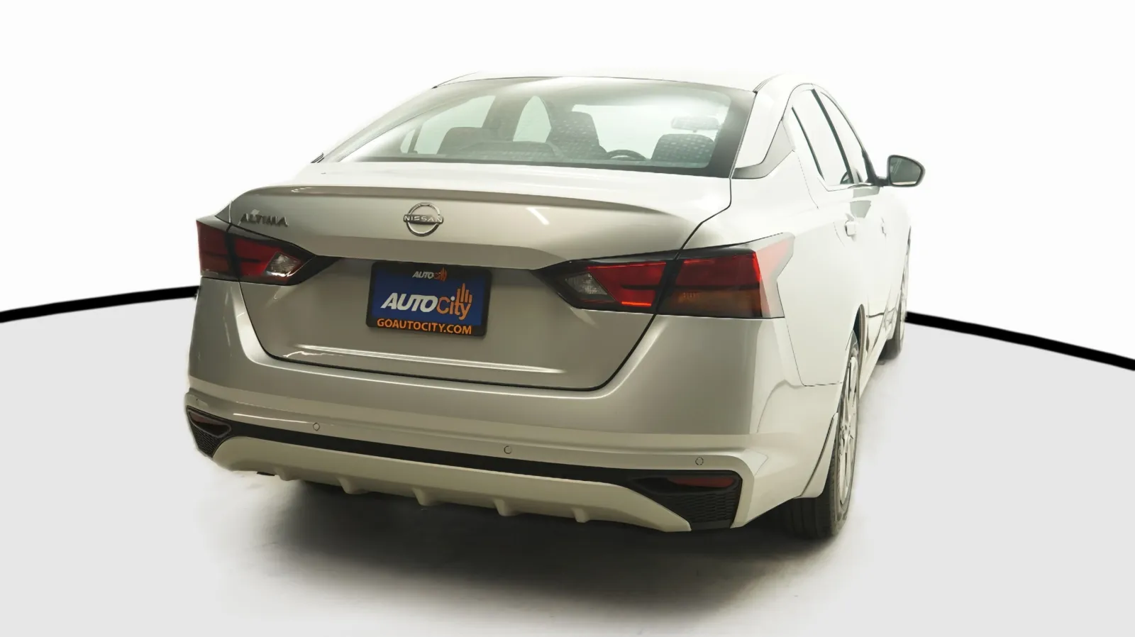 Nissan Altima photo 8