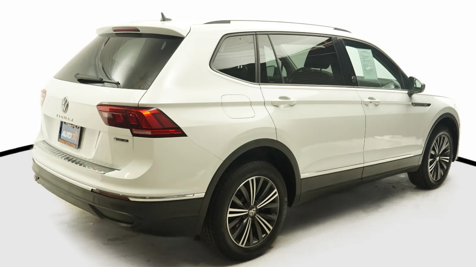 More photos of 2024 Volkswagen Tiguan Wolfsburg Edition at Auto City, CA