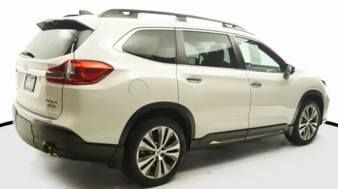 More photos of 2022 Subaru Ascent Touring at Auto City, CA