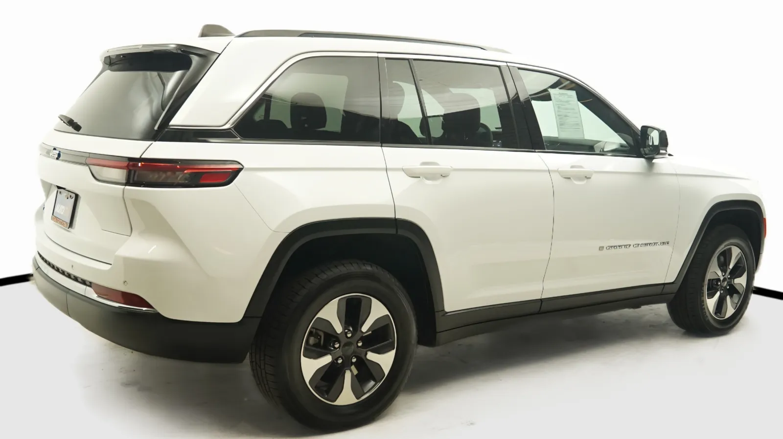 More photos of 2024 Jeep Grand Cherokee 4xe at Auto City, CA