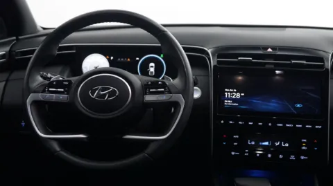 More photos of 2022 Hyundai Santa Cruz Limited at Auto City, CA