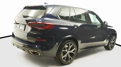 More photos of 2020 BMW X5 M50i at Auto City, CA