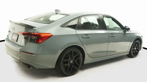 More photos of 2023 Honda Civic Si at Auto City, CA