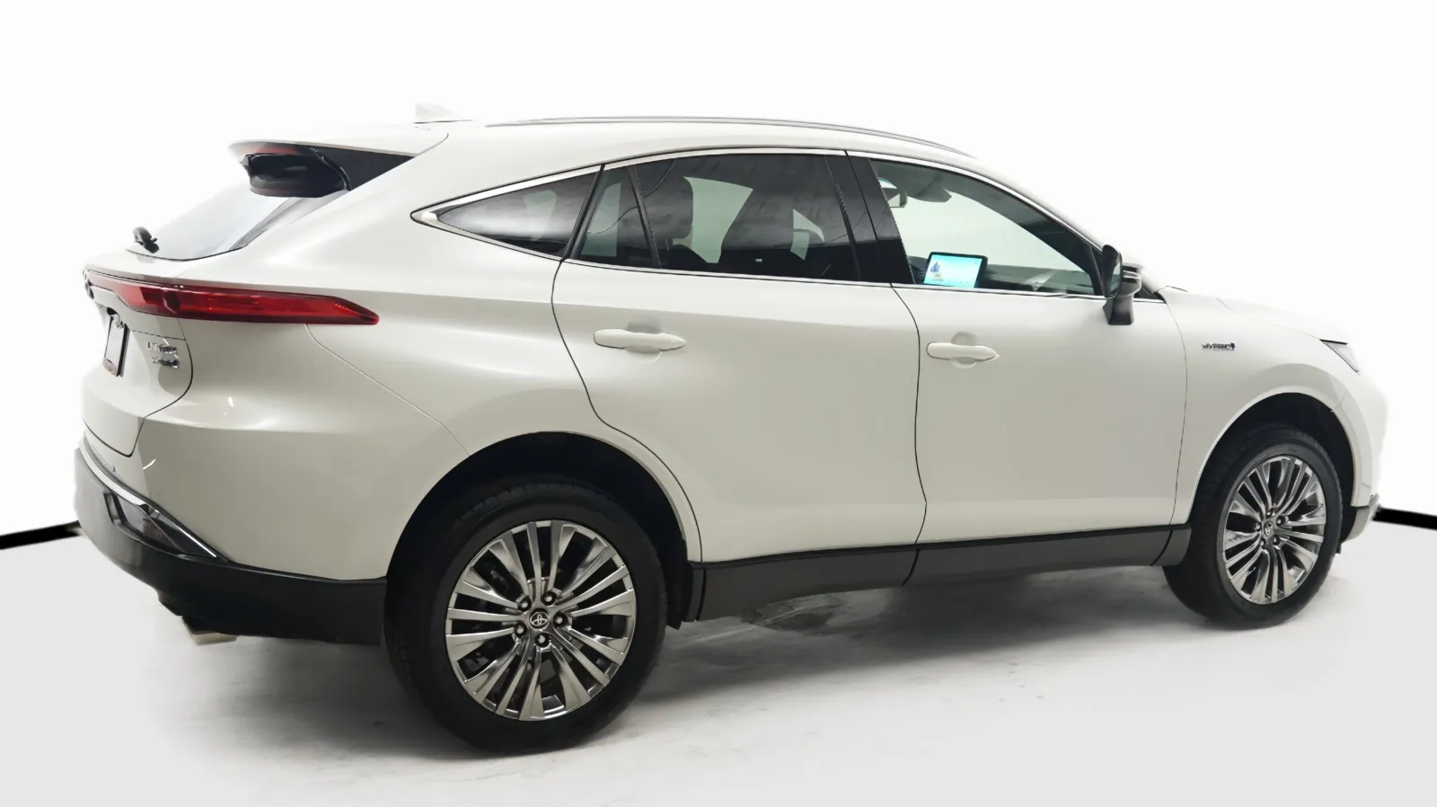 More photos of 2021 Toyota Venza Limited at Auto City, CA