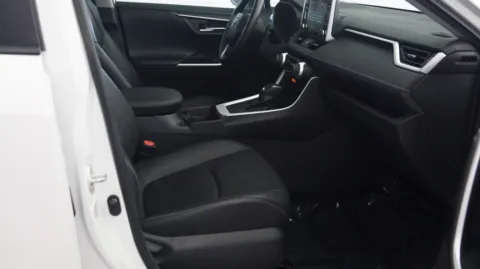 More photos of 2021 Toyota RAV4 Limited at Auto City, CA