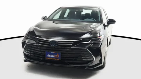 Another view of 2019 Toyota Avalon Hybrid Limited for sale in El Cajon, CA at Auto City