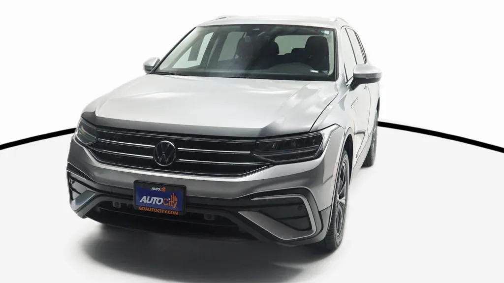 Silver 2022 Volkswagen Tiguan SE for sale in El Cajon, CA