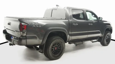 More photos of 2022 Toyota Tacoma TRD Pro at Auto City, CA