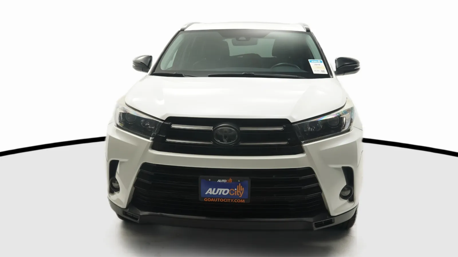 Another view of 2019 Toyota Highlander SE for sale in El Cajon, CA at Auto City