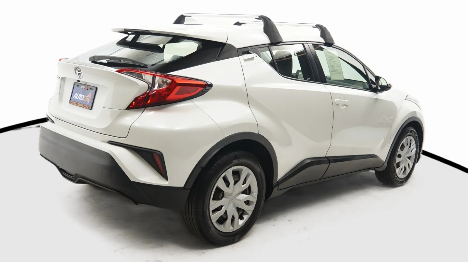 More photos of 2021 Toyota C-HR LE at Auto City, CA