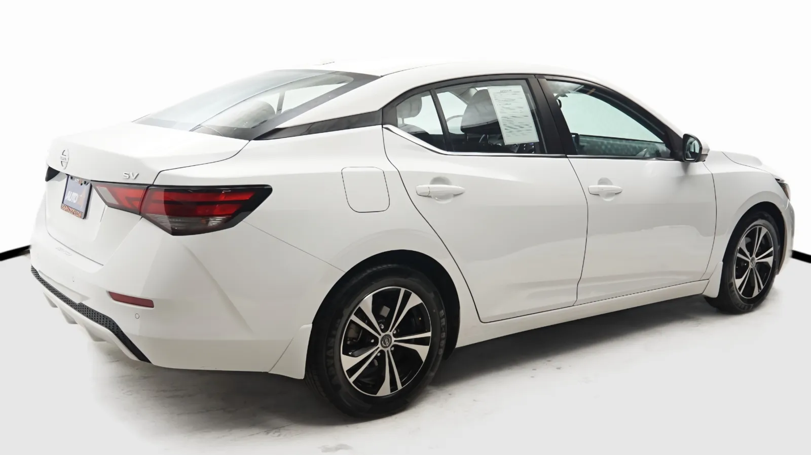 More photos of 2022 Nissan Sentra SV at Auto City, CA