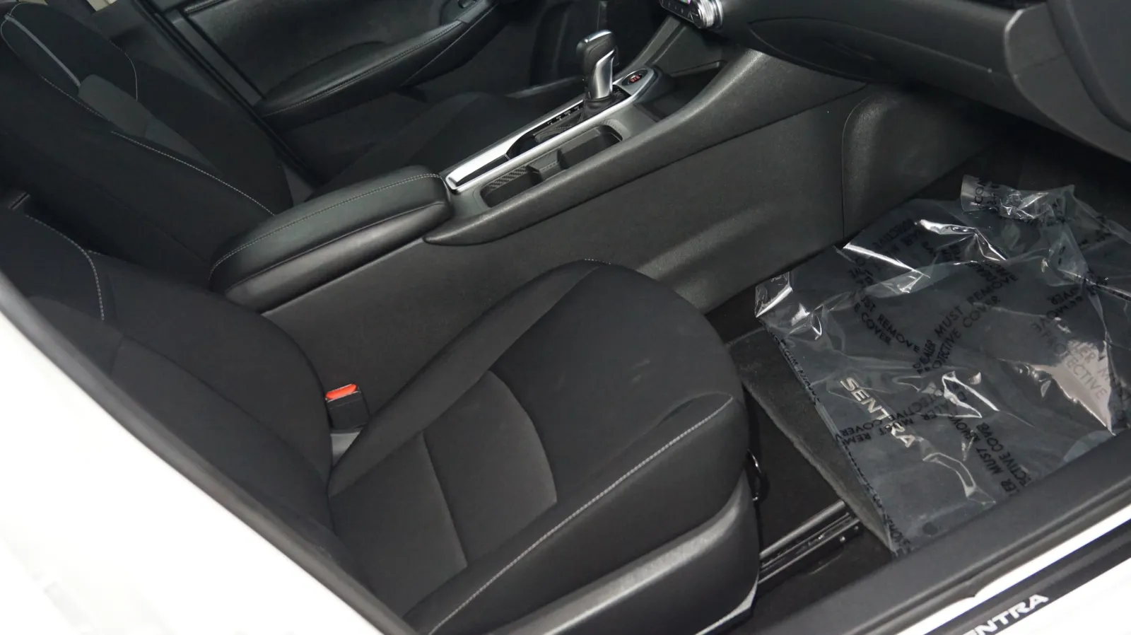 More photos of 2022 Nissan Sentra SV at Auto City, CA