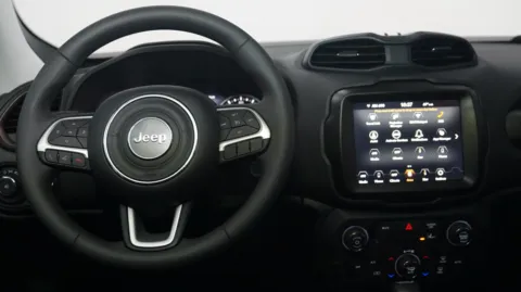 More photos of 2023 Jeep Renegade Upland at Auto City, CA