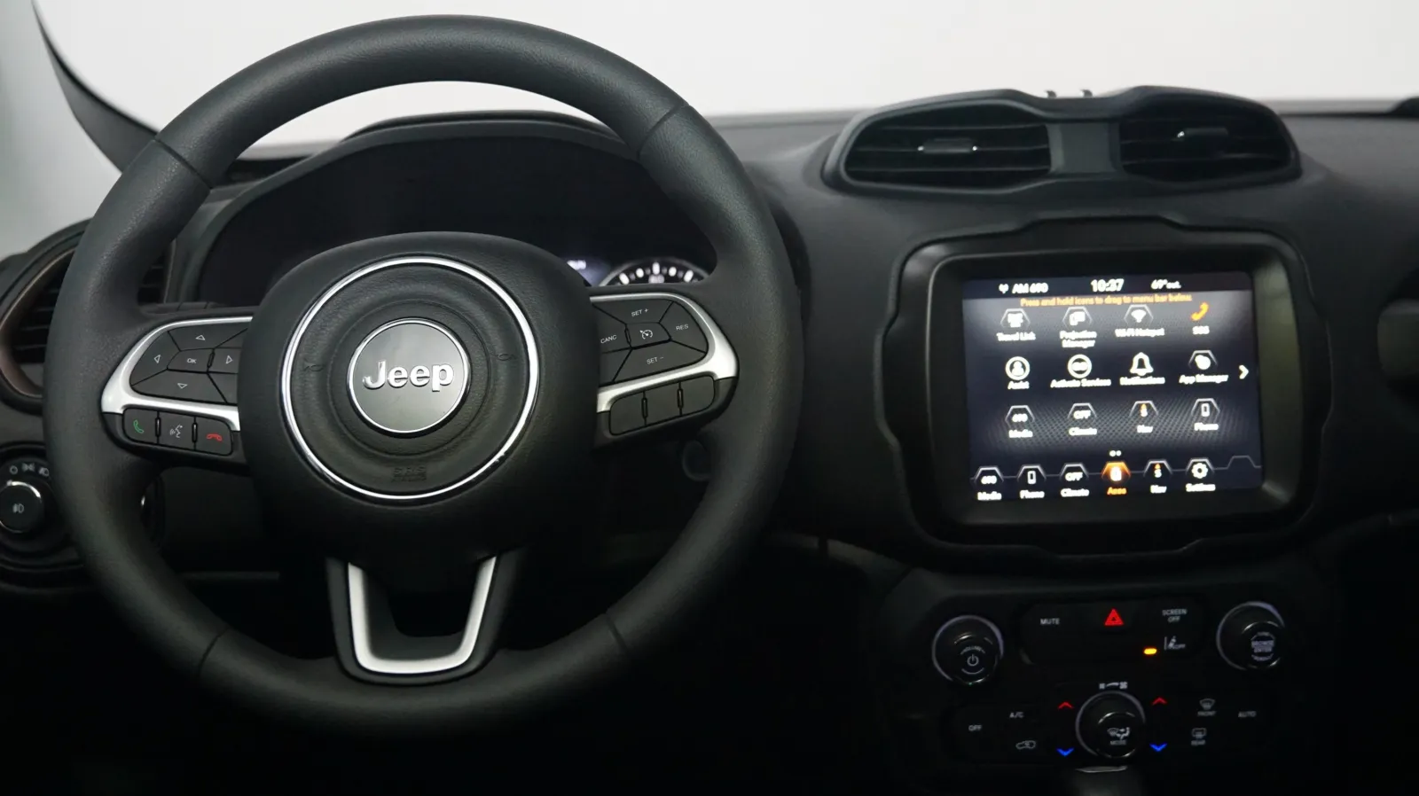 More photos of 2023 Jeep Renegade Upland at Auto City, CA