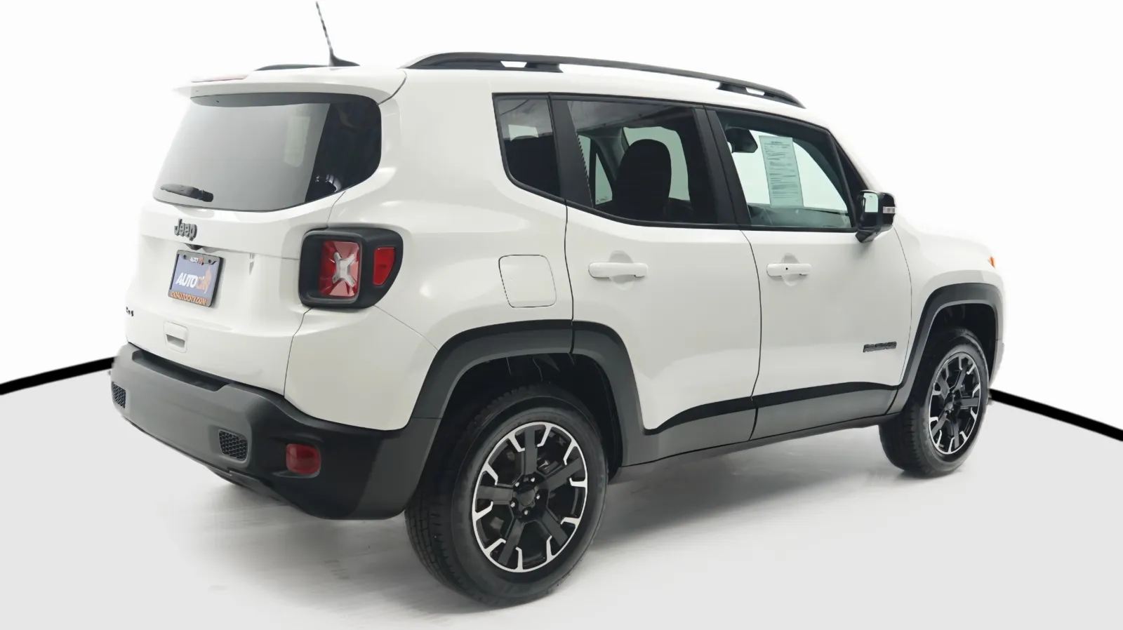 More photos of 2023 Jeep Renegade Upland at Auto City, CA