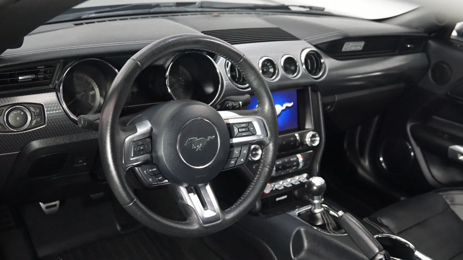 More photos of 2016 Ford Mustang GT Premium at Auto City, CA