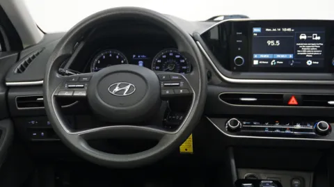 More photos of 2021 Hyundai Sonata SE at Auto City, CA