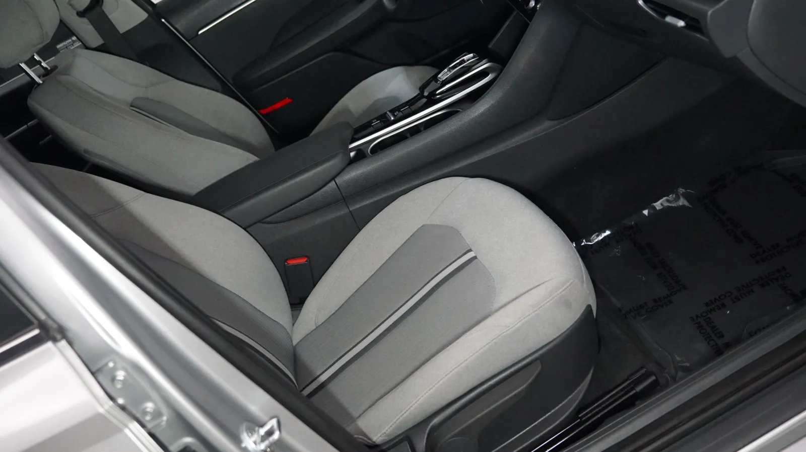 More photos of 2021 Hyundai Sonata SE at Auto City, CA