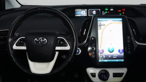 More photos of 2018 Toyota Prius Prime Advanced at Auto City, CA