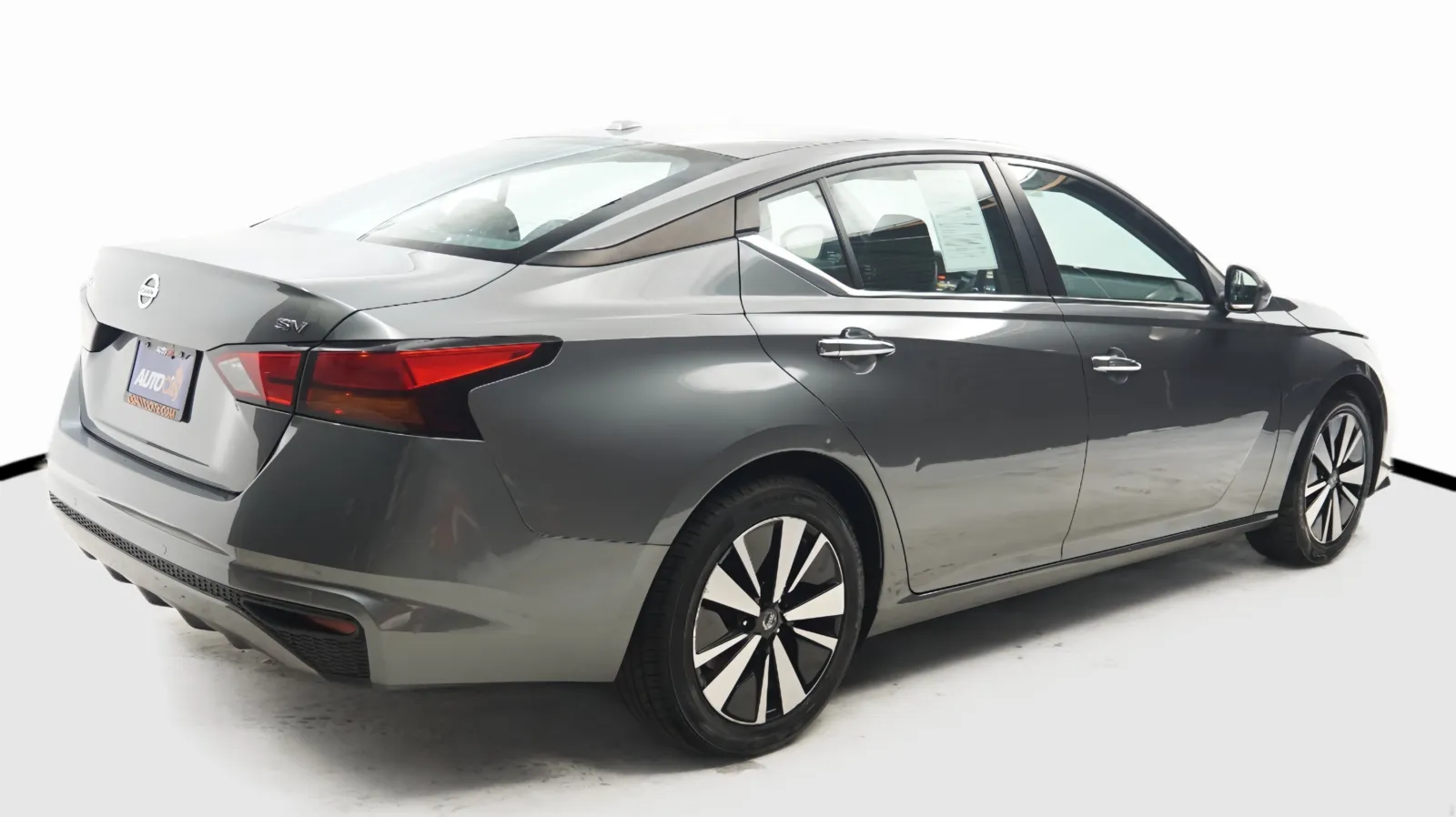 More photos of 2022 Nissan Altima 2.5 SV at Auto City, CA