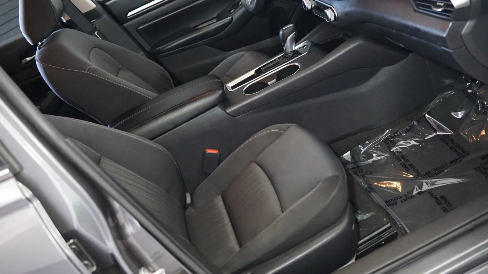 More photos of 2022 Nissan Altima 2.5 SV at Auto City, CA