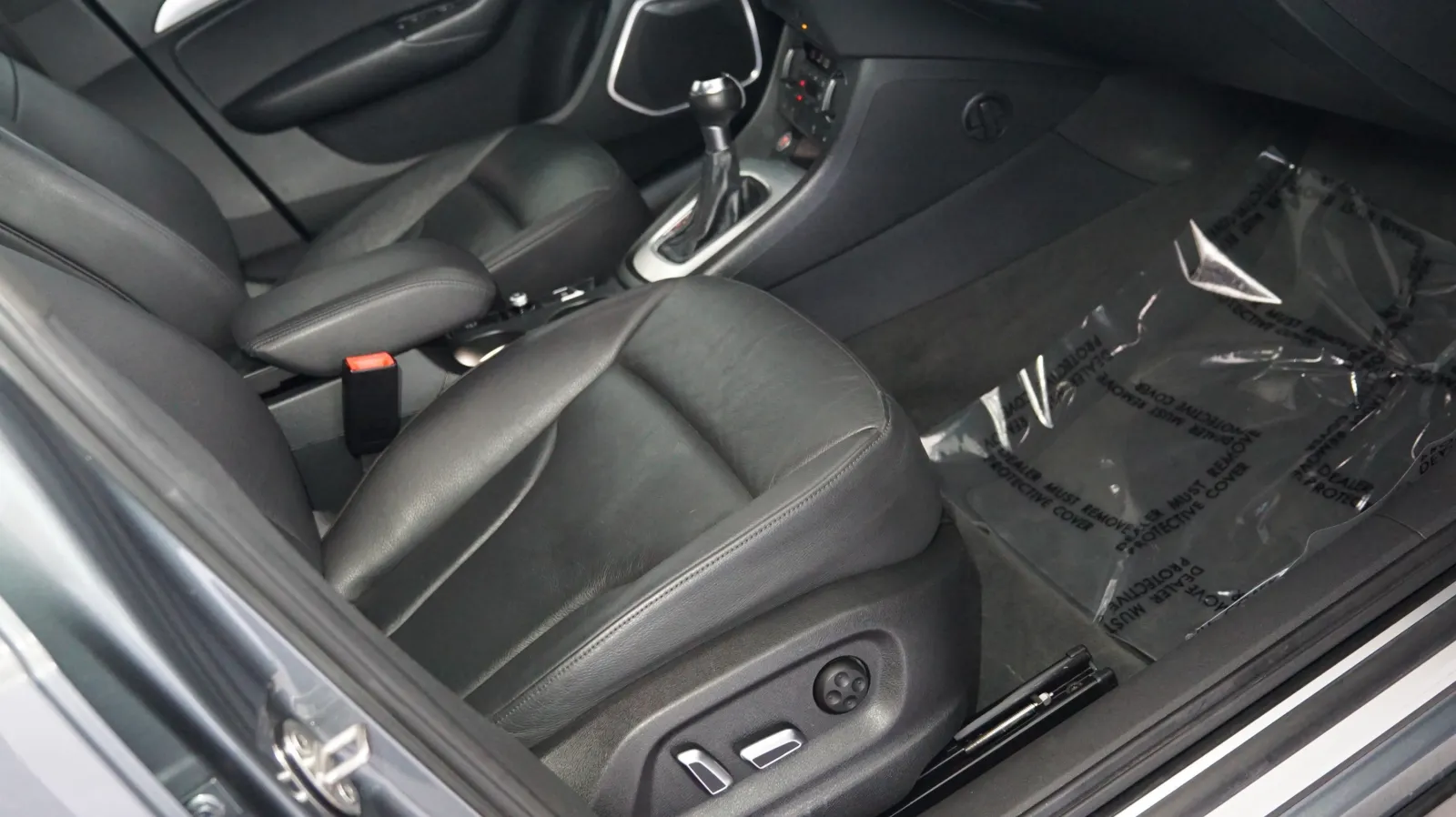 More photos of 2017 Audi Q3 Prestige at Auto City, CA