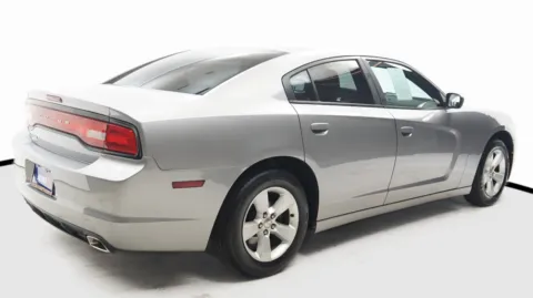 More photos of 2011 Dodge Charger SE at Auto City, CA