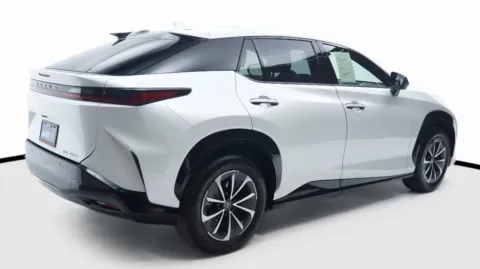 More photos of 2024 Lexus RZ 300e Luxury at Auto City, CA