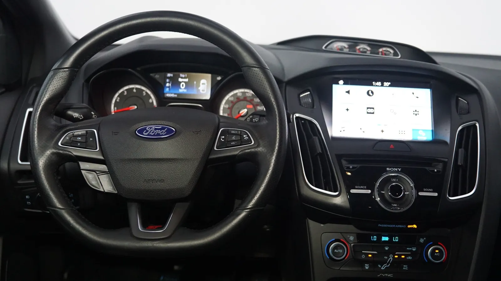 More photos of 2018 Ford Focus ST at Auto City, CA