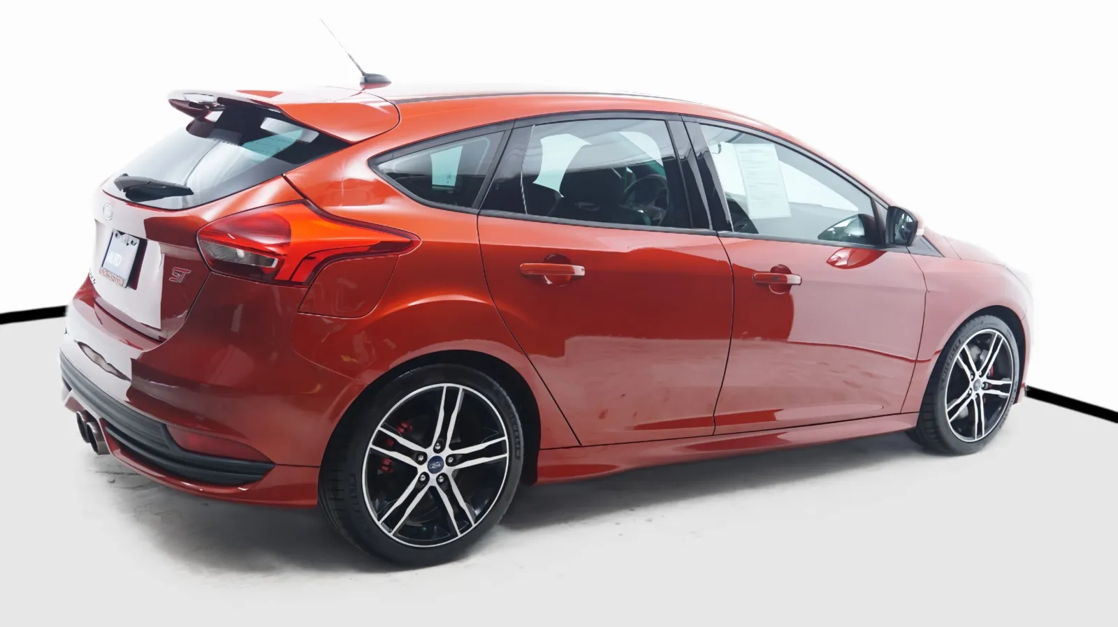 More photos of 2018 Ford Focus ST at Auto City, CA