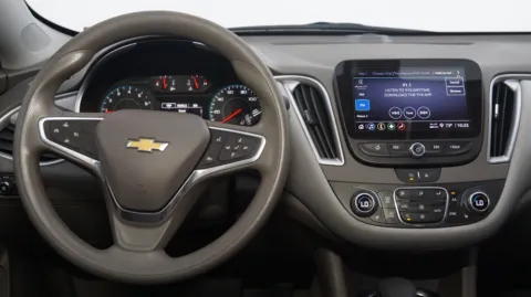 More photos of 2022 Chevrolet Malibu LT at Auto City, CA