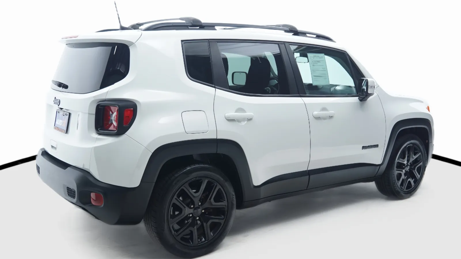 More photos of 2018 Jeep Renegade Altitude at Auto City, CA
