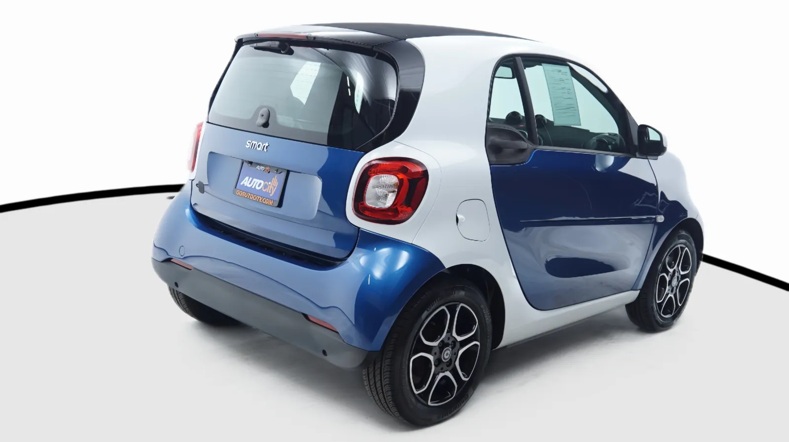 More photos of 2019 Smart EQ fortwo pure at Auto City, CA