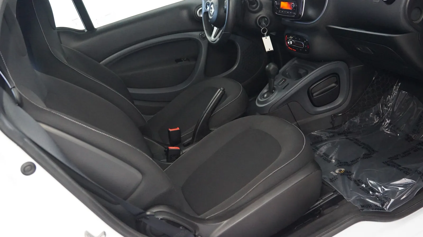 More photos of 2019 Smart EQ fortwo pure at Auto City, CA
