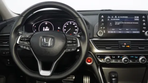More photos of 2021 Honda Accord Sport SE at Auto City, CA