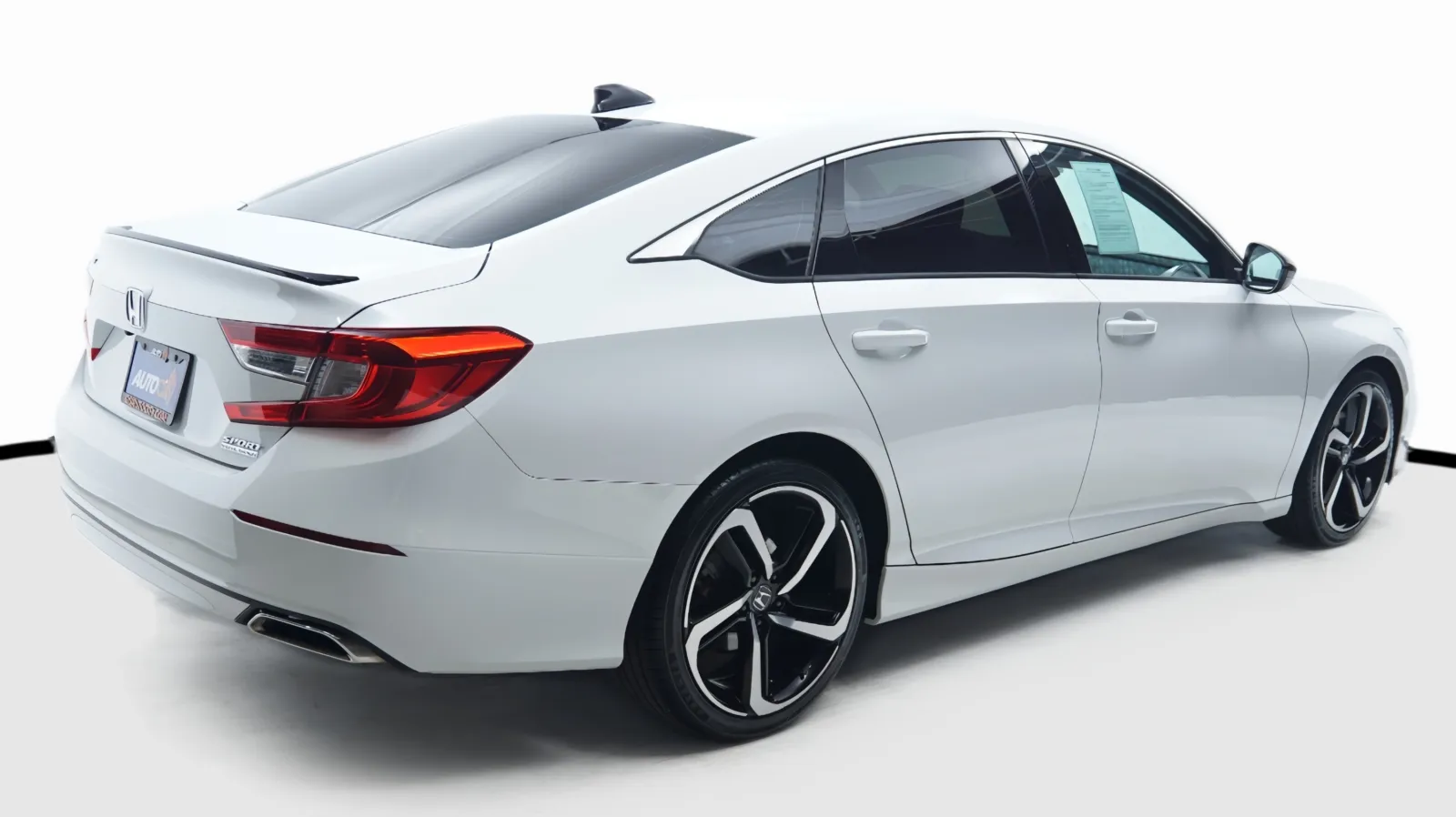 More photos of 2021 Honda Accord Sport SE at Auto City, CA
