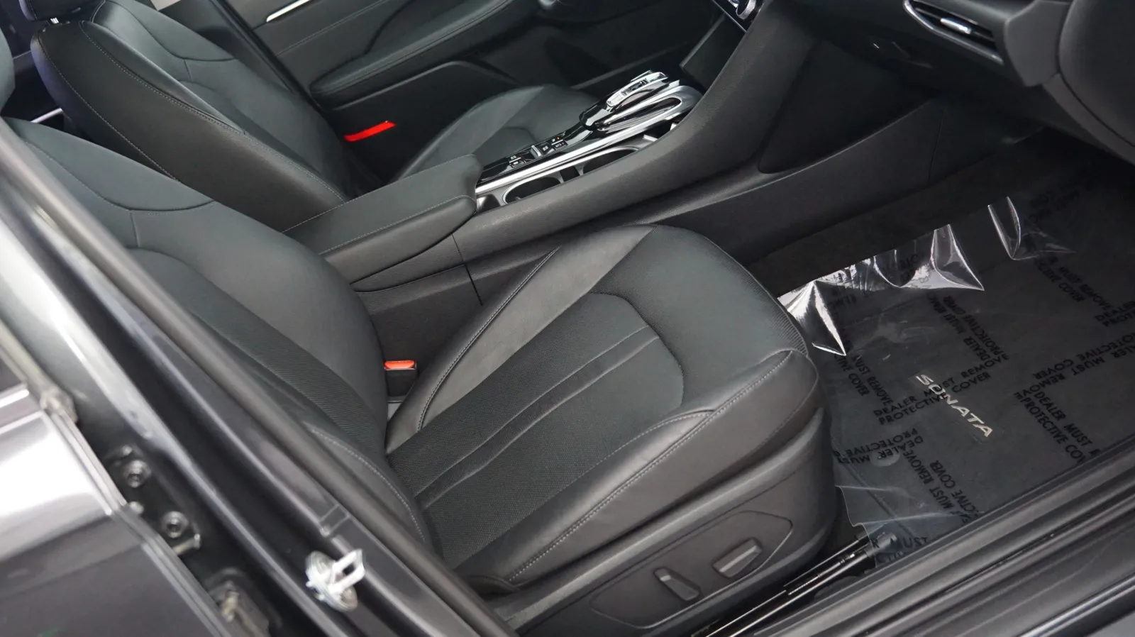 More photos of 2022 Hyundai Sonata Limited at Auto City, CA