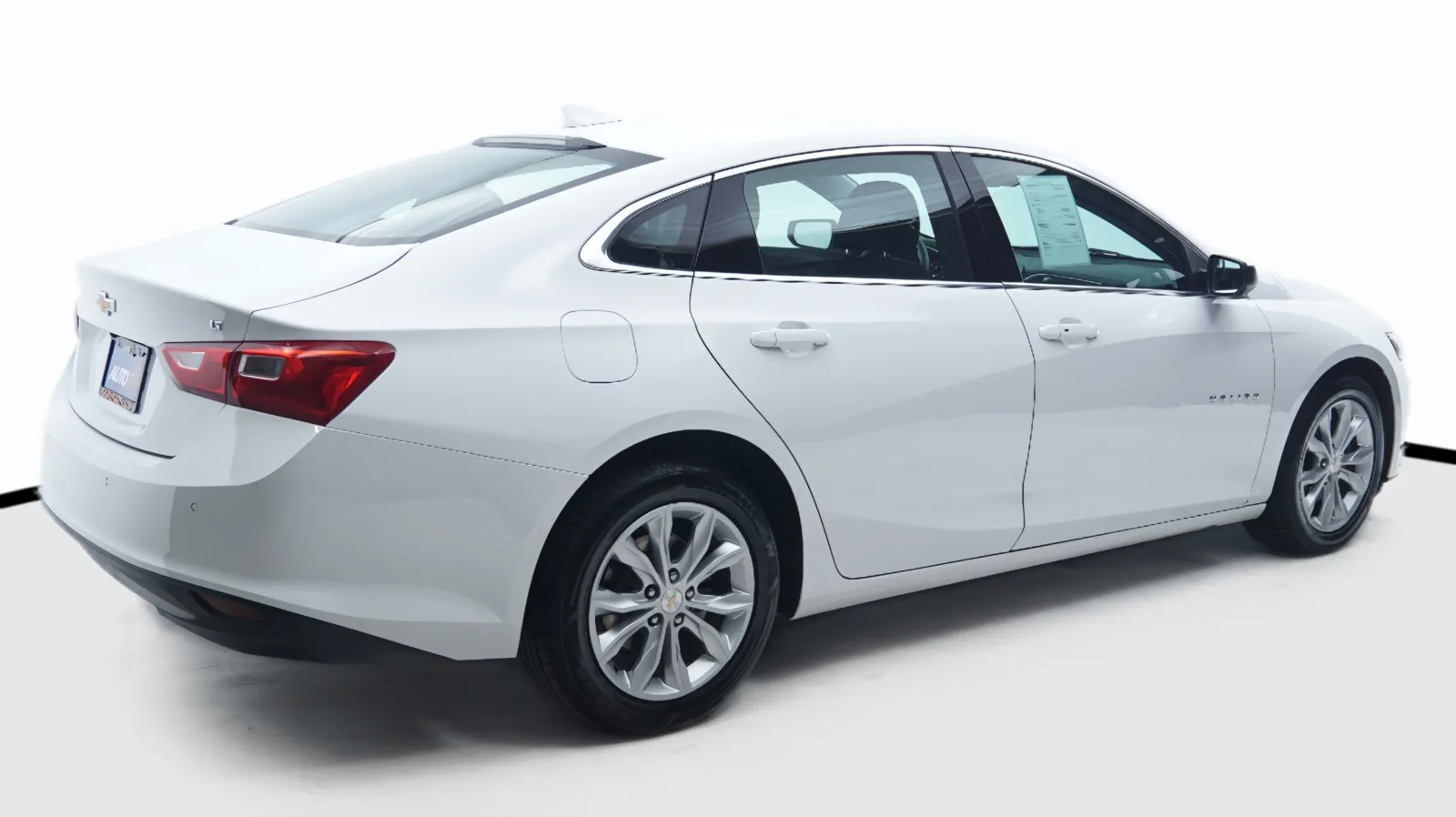 More photos of 2024 Chevrolet Malibu LT at Auto City, CA