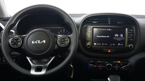 More photos of 2022 Kia Soul LX at Auto City, CA