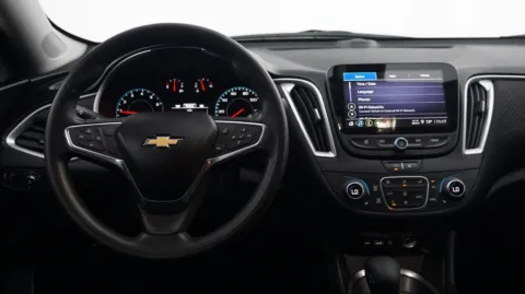 More photos of 2022 Chevrolet Malibu LT at Auto City, CA