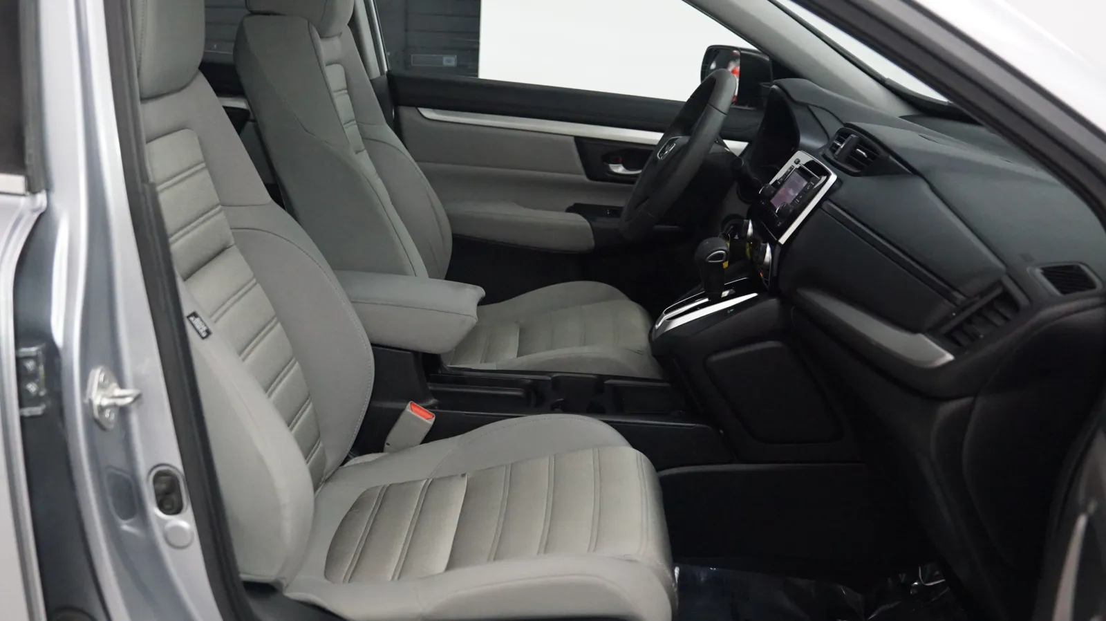 More photos of 2017 Honda CR-V LX at Auto City, CA