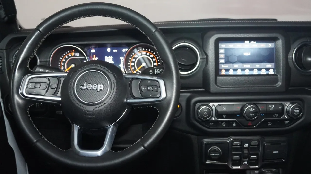 More photos of 2020 Jeep Wrangler Unlimited Sahara at Auto City, CA