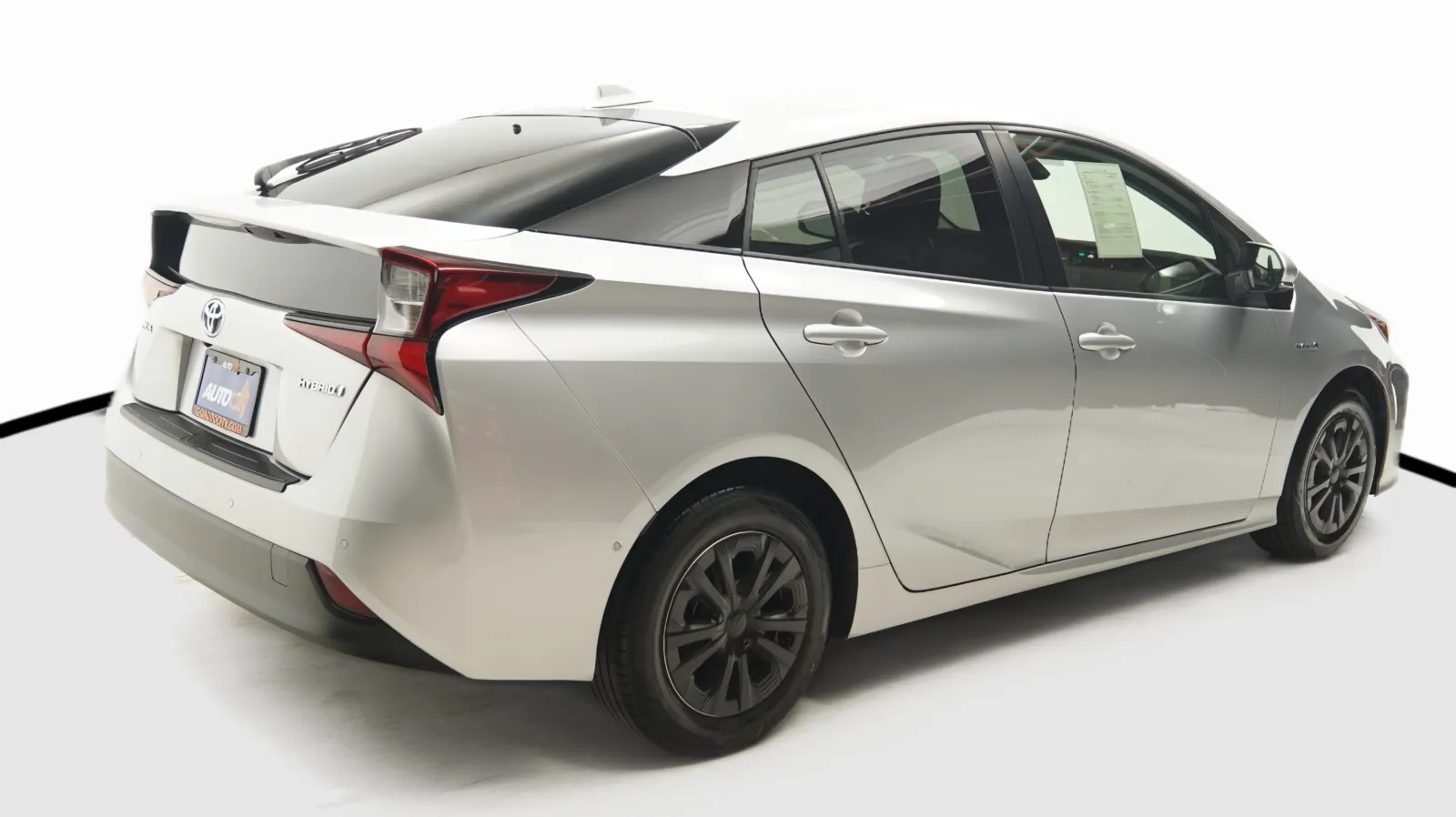 More photos of 2022 Toyota Prius XLE at Auto City, CA