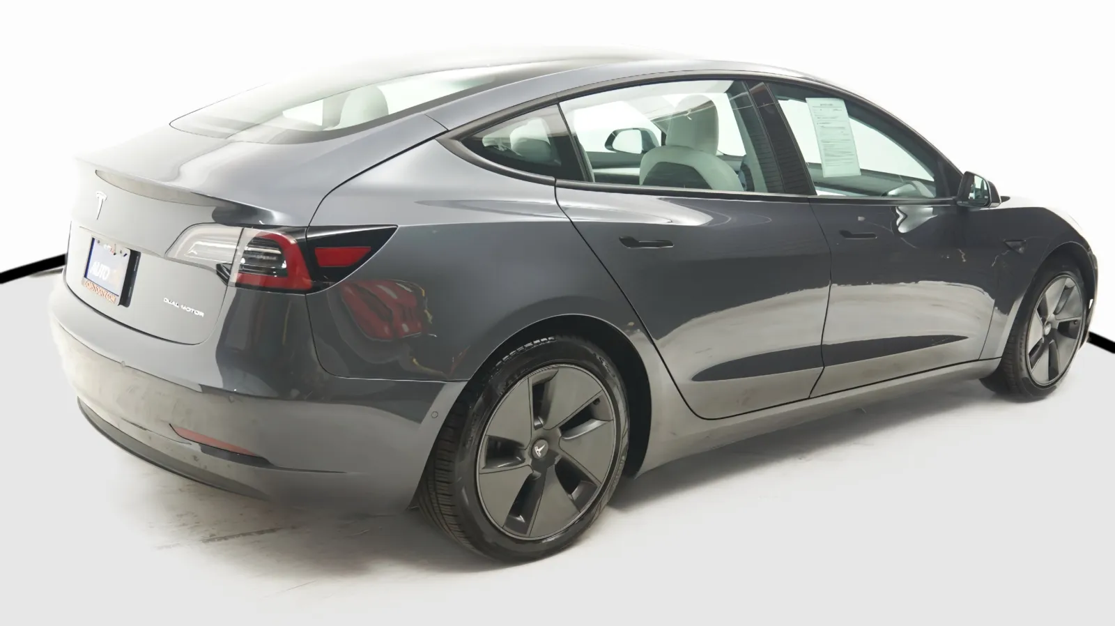 More photos of 2021 Tesla Model 3 Long Range at Auto City, CA