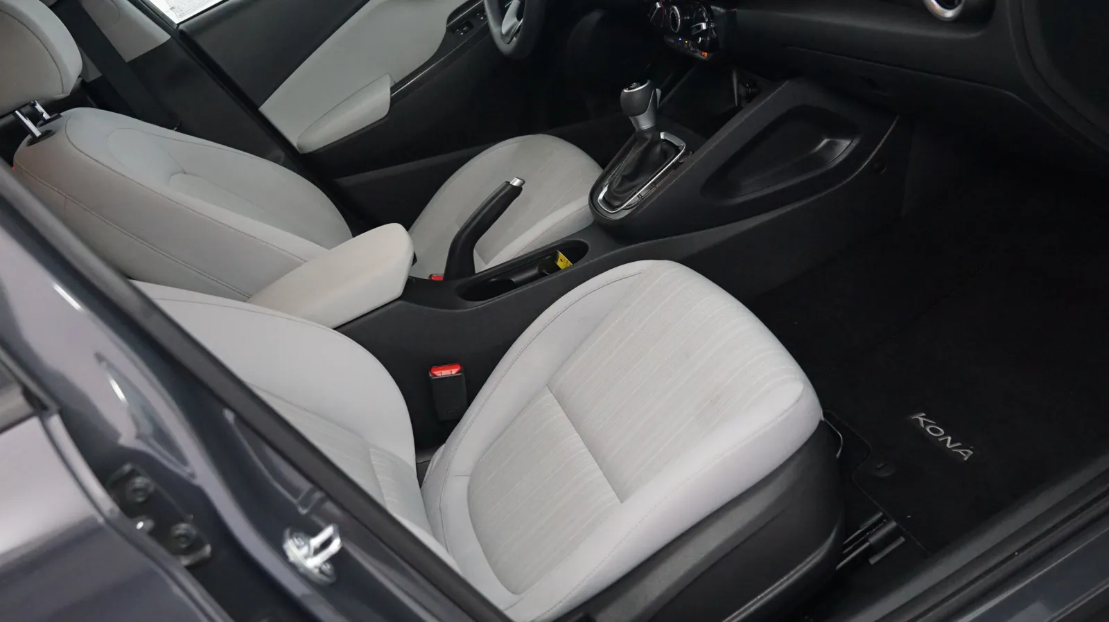 More photos of 2023 Hyundai KONA SEL at Auto City, CA