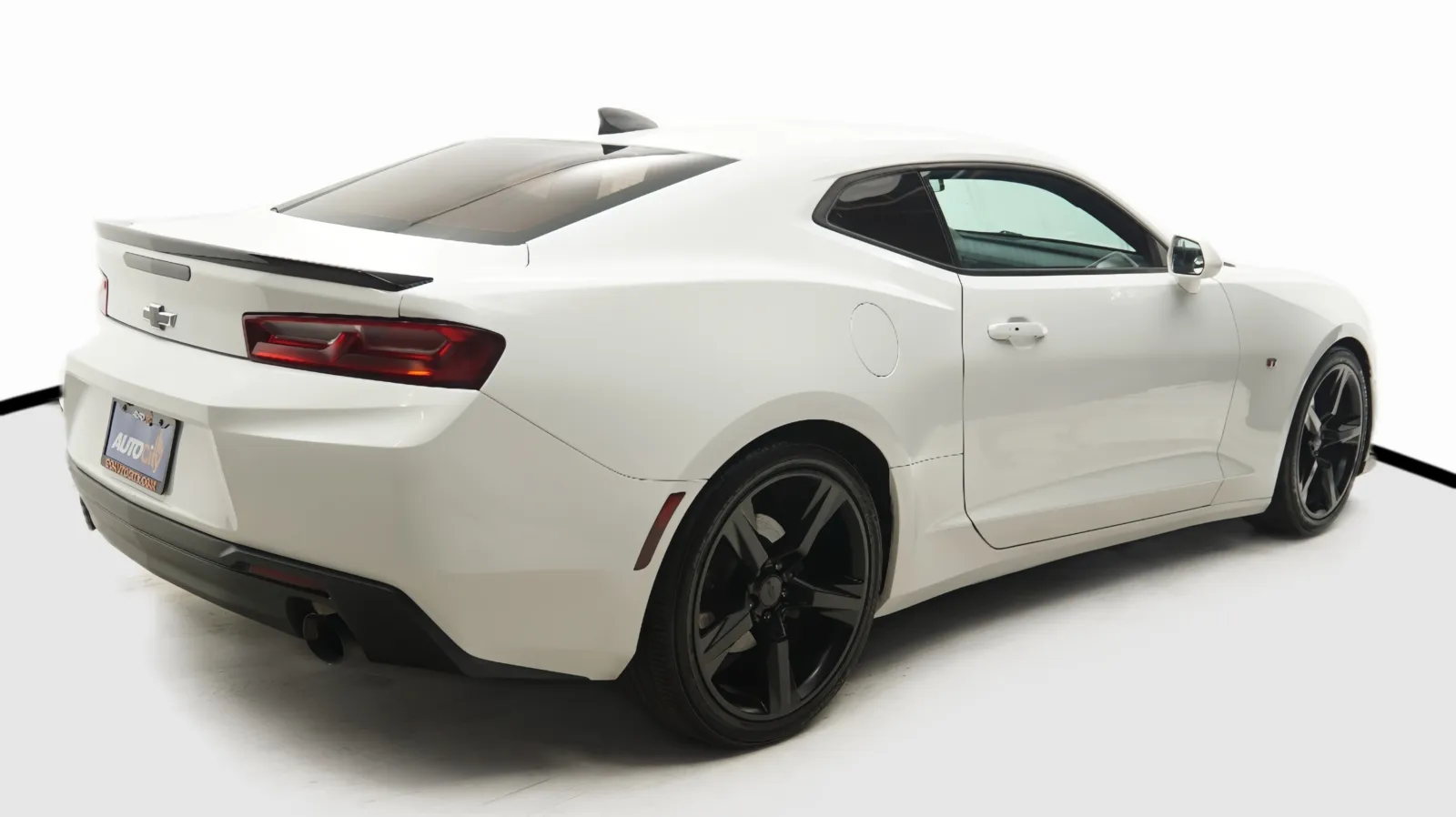 More photos of 2018 Chevrolet Camaro 1LT at Auto City, CA