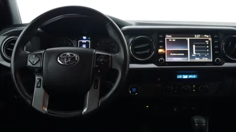 More photos of 2022 Toyota Tacoma TRD Off Road at Auto City, CA
