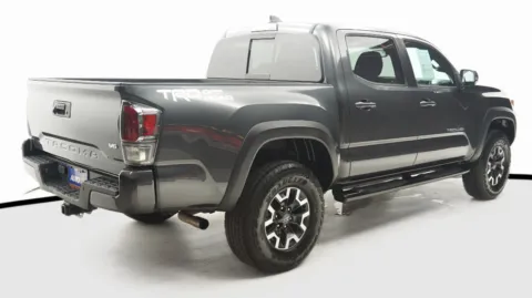 More photos of 2022 Toyota Tacoma TRD Off Road at Auto City, CA