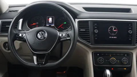 More photos of 2020 Volkswagen Atlas 2.0T SE w/Technology at Auto City, CA